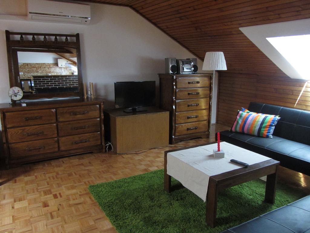אופטיה Holiday House Sara חדר תמונה